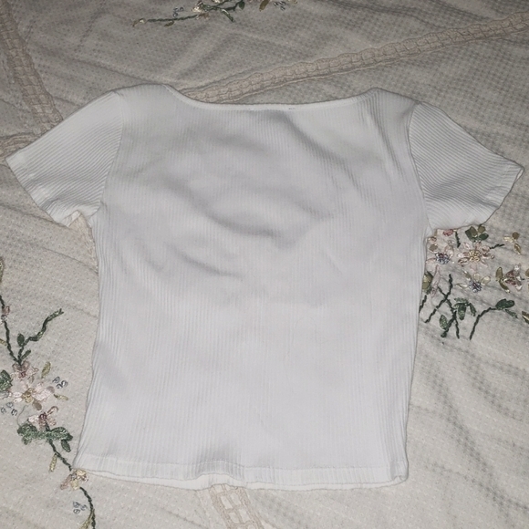 Forever 21 White Ribbed Crop Top with snap Buttons - Picture 6 of 7